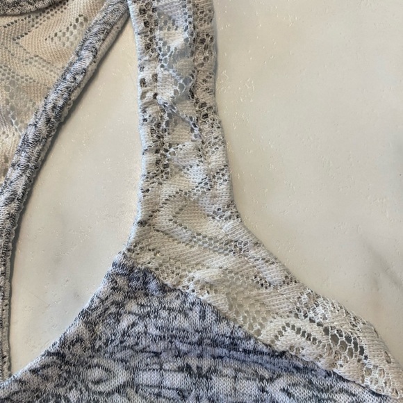 Aeropostale top, gray lace pattern knitted tank top ladies, extra small - Picture 9 of 16